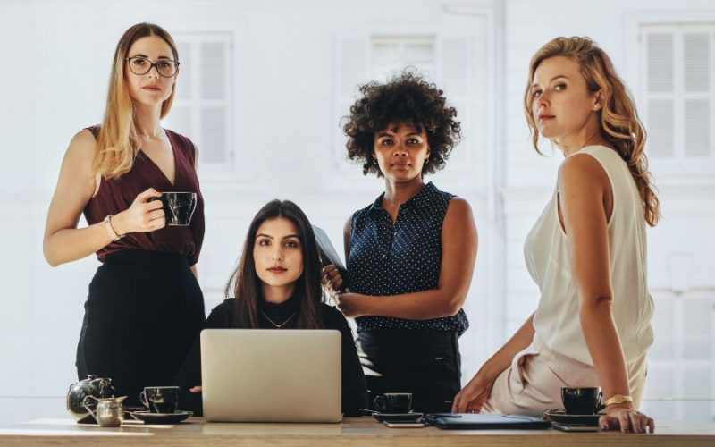 Palestra aborda a importância do poder feminino dentro das empresas